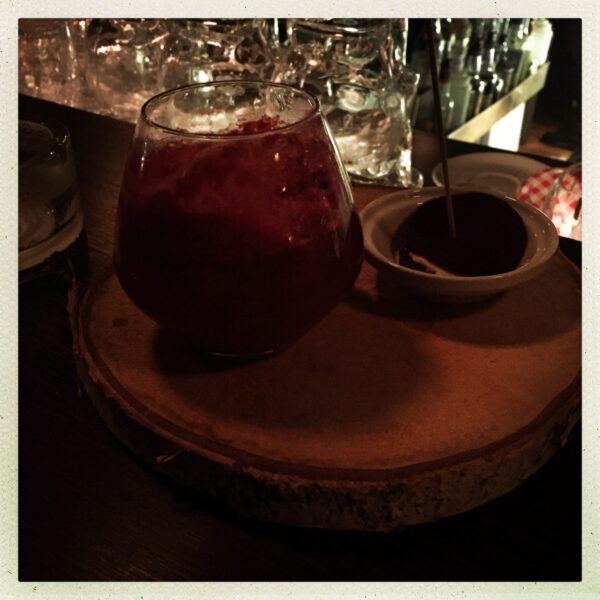Beetroot Old Fashioned at Drei Freunde Bar in Hamburg