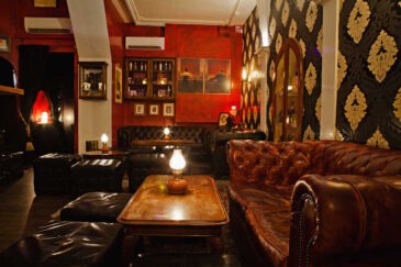 Interior Interior at the Jerry Thomas Project in Rome